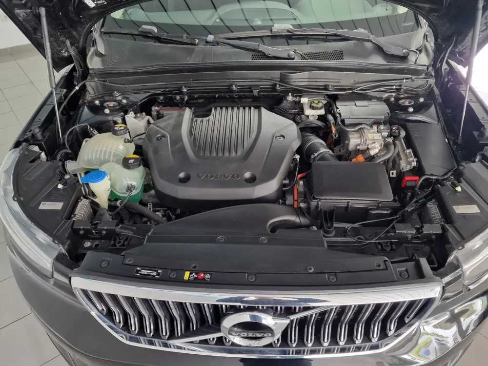 volvo-xc40-2021-hibrido-a-gasolina-1477cc