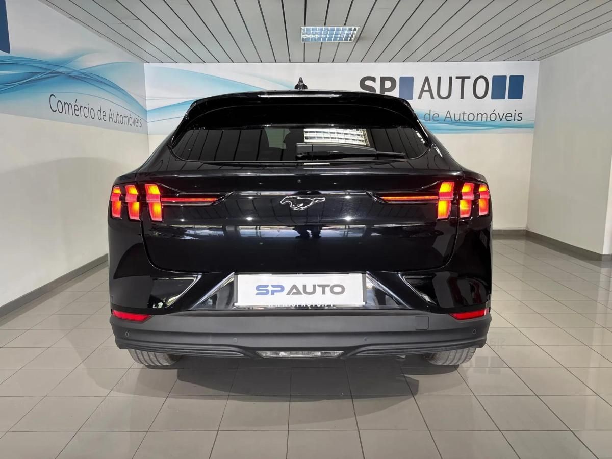 ford-mustang-mach-e-2021-eletrico-0cc