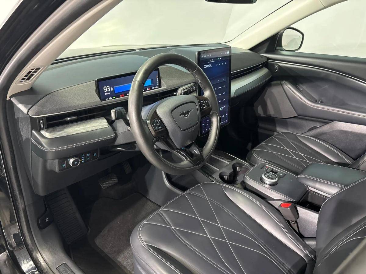 ford-mustang-mach-e-2021-eletrico-0cc