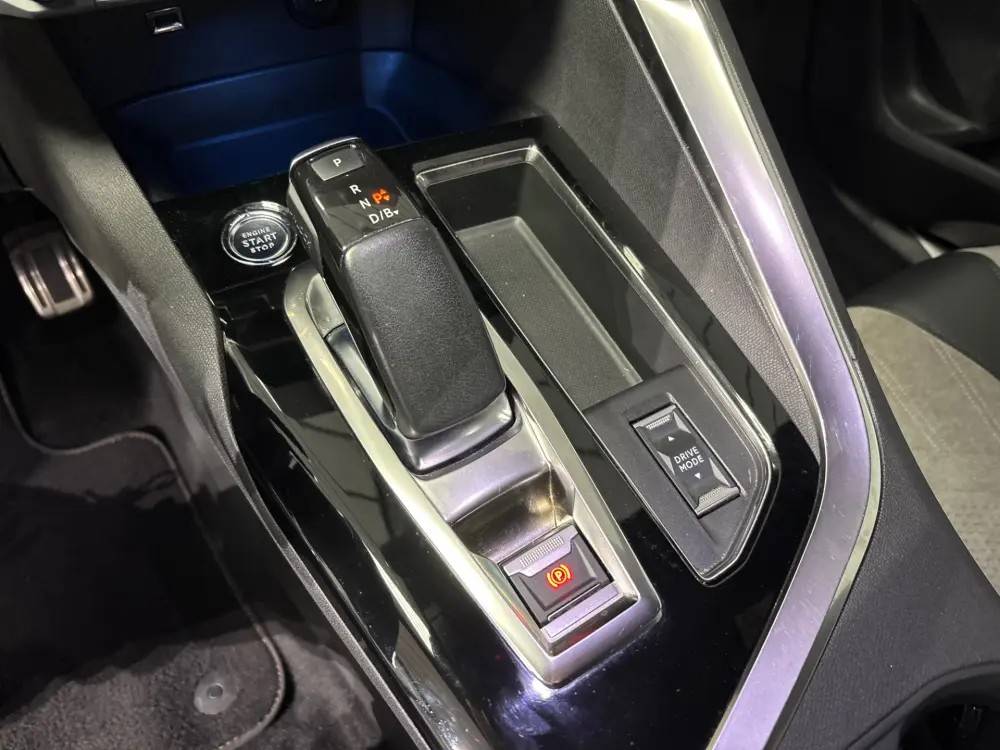 peugeot-3008-2021-hibrido-a-gasolina-1598cc