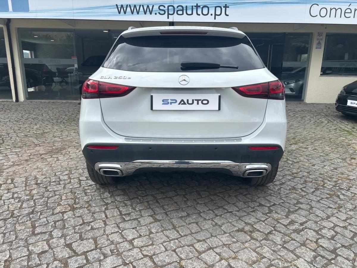 mercedes-benz-gla-250-e-2022-hibrido-a-gasolina-1332cc