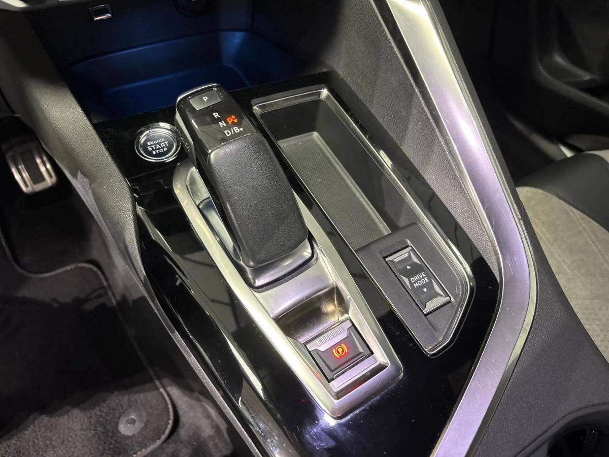 peugeot-3008-2021-hibrido-a-gasolina-1598cc