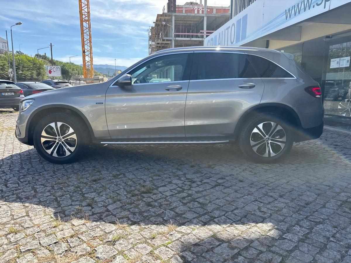 mercedes-benz-glc-300-e-4matic-2022-hibrido-a-gasolina-1991cc