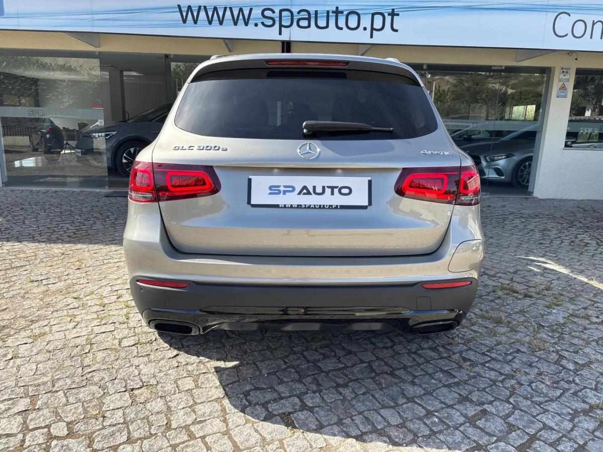 mercedes-benz-glc-300-e-4matic-2022-hibrido-a-gasolina-1991cc