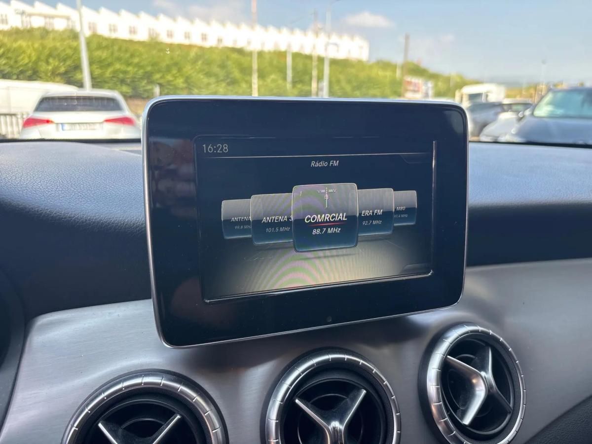 mercedes-benz-cla-220-d-shooting-brake-2015-diesel-2143cc