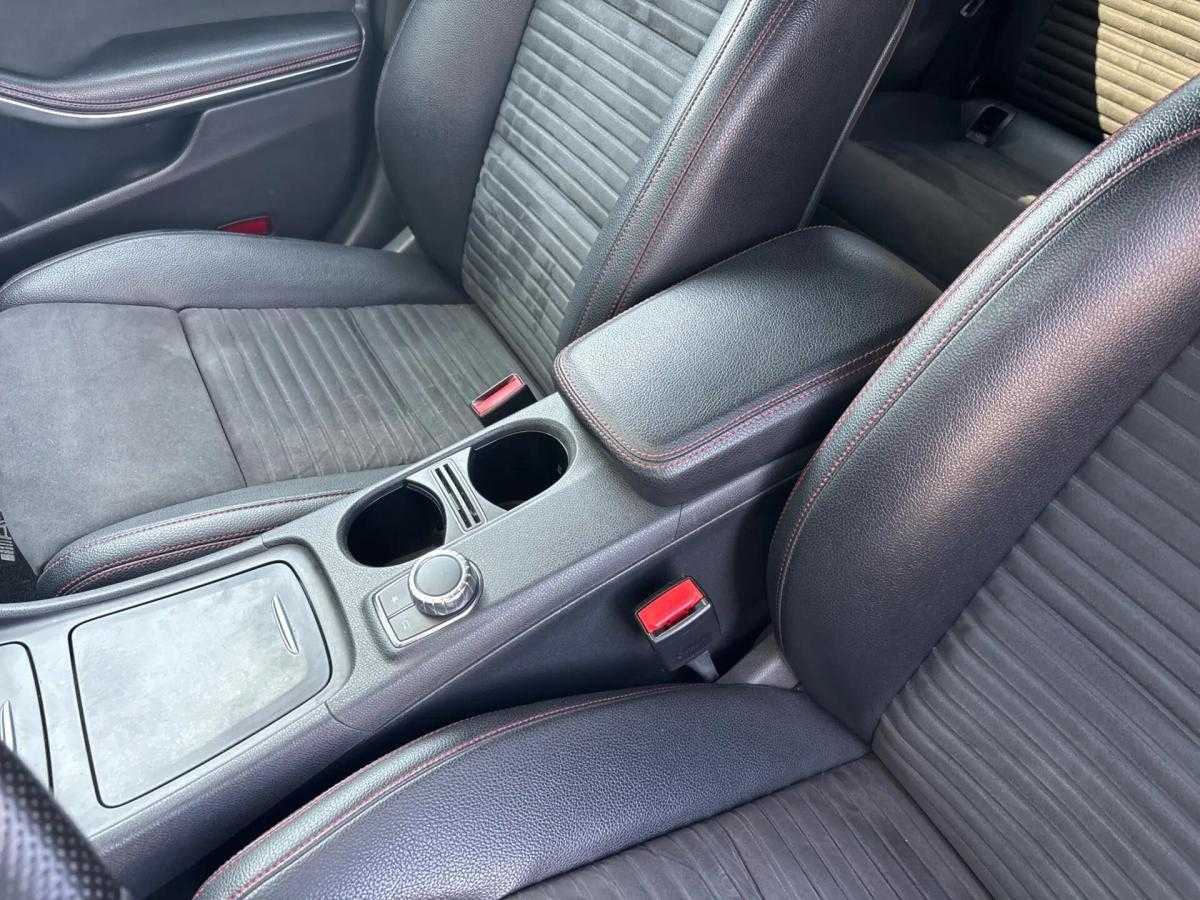 mercedes-benz-cla-220-d-shooting-brake-2015-diesel-2143cc