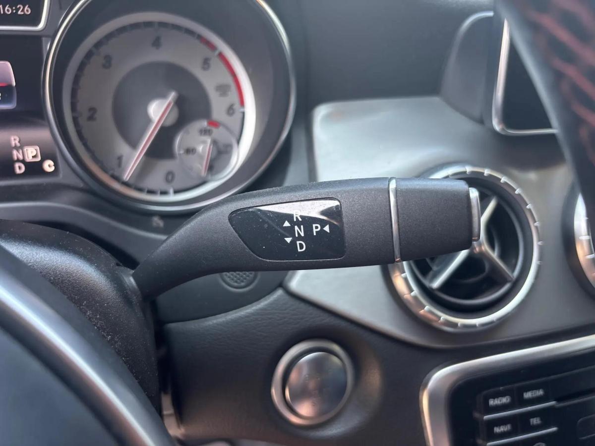 mercedes-benz-cla-220-d-shooting-brake-2015-diesel-2143cc