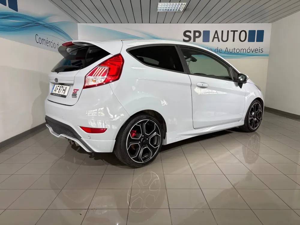 ford-fiesta-2016-gasolina-1596cc