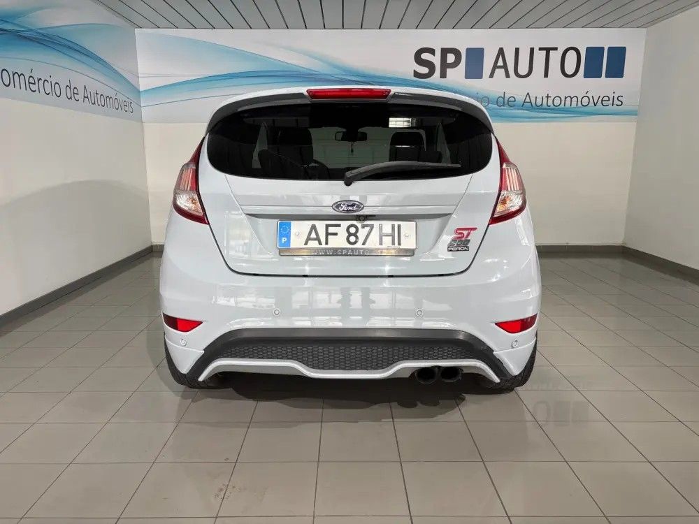 ford-fiesta-2016-gasolina-1596cc