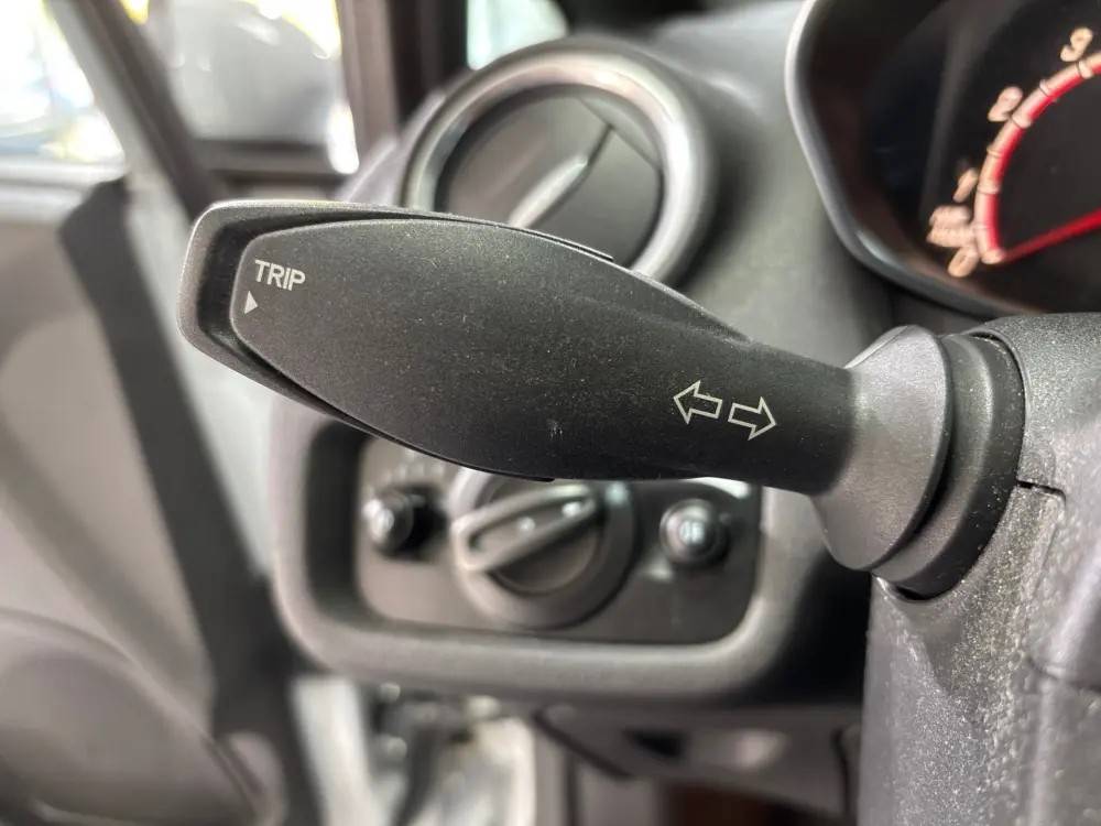 ford-fiesta-2016-gasolina-1596cc