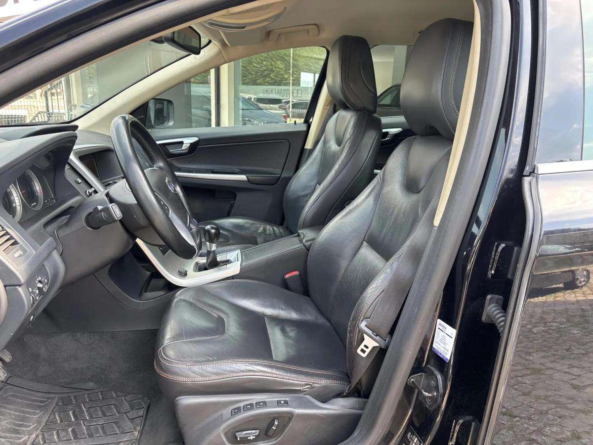 volvo-xc60-2010-diesel-2400cc