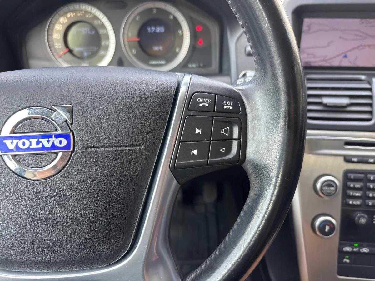 volvo-xc60-2010-diesel-2400cc