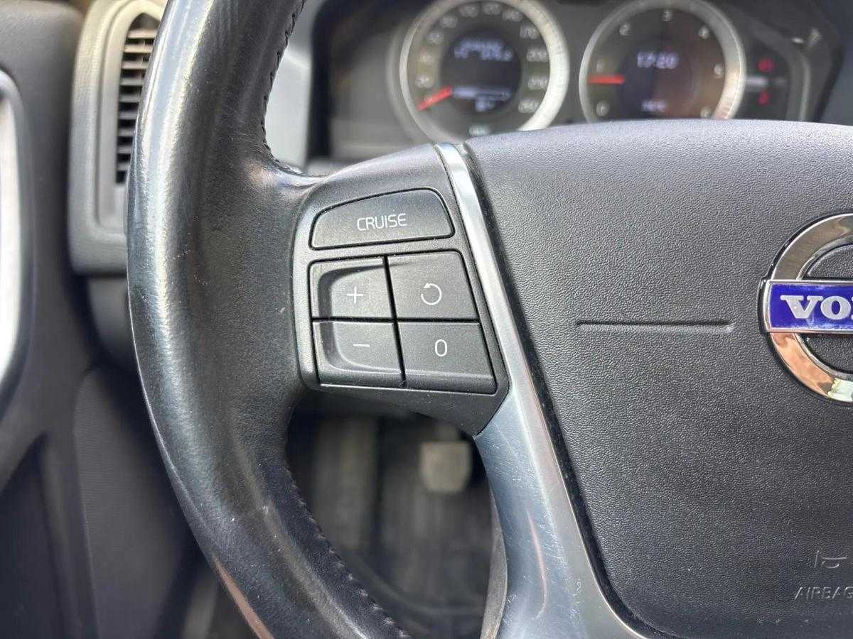 volvo-xc60-2010-diesel-2400cc