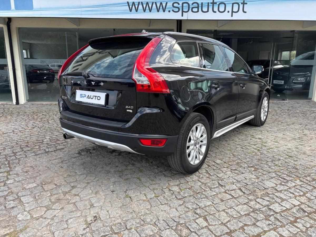 volvo-xc60-2010-diesel-2400cc