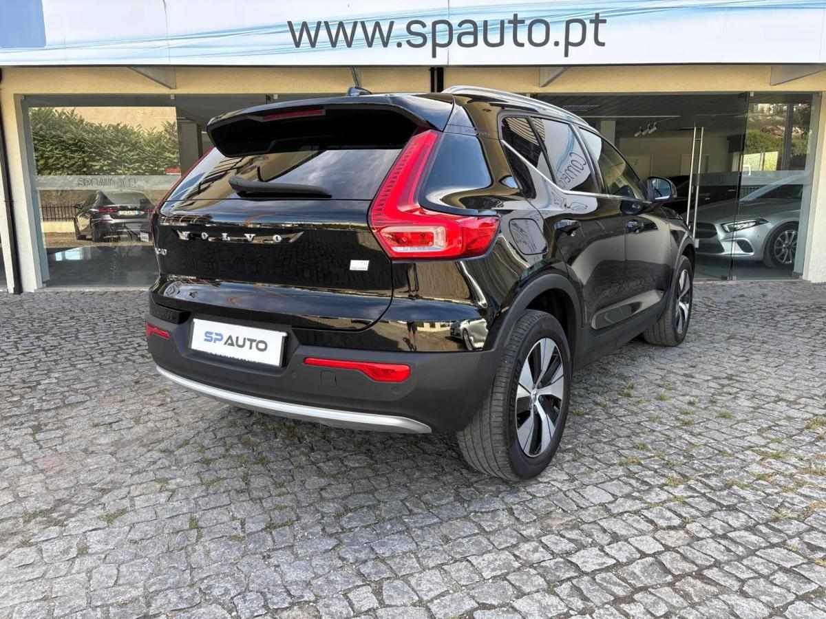 volvo-xc40-2023-hibrido-a-gasolina-1477cc