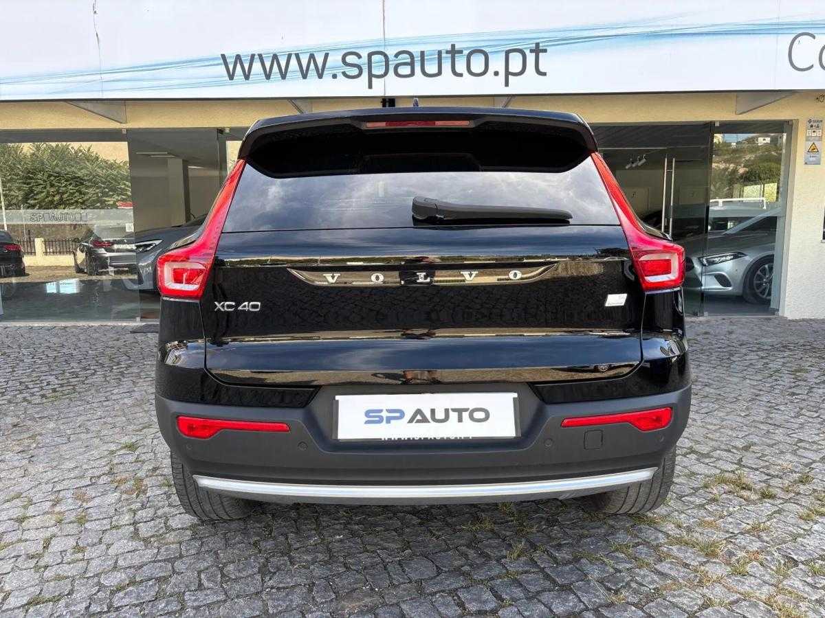 volvo-xc40-2023-hibrido-a-gasolina-1477cc