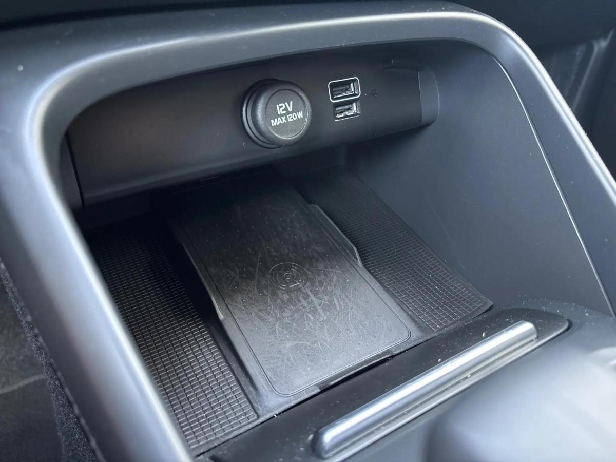 volvo-xc40-2023-hibrido-a-gasolina-1477cc