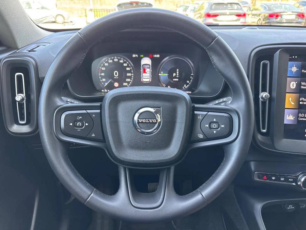 volvo-xc40-2023-hibrido-a-gasolina-1477cc