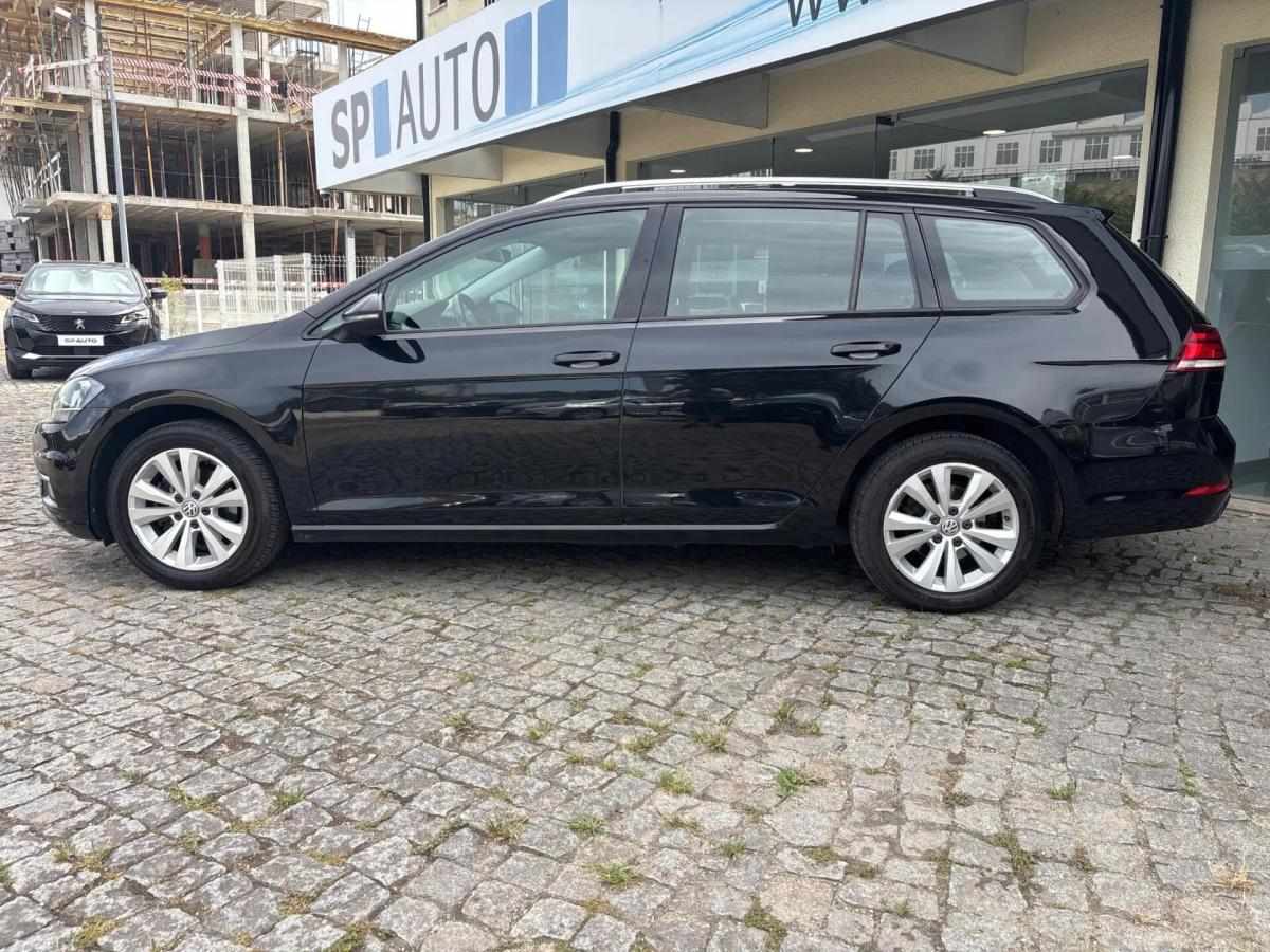 volkswagen-golf-variant-2019-diesel-1598cc