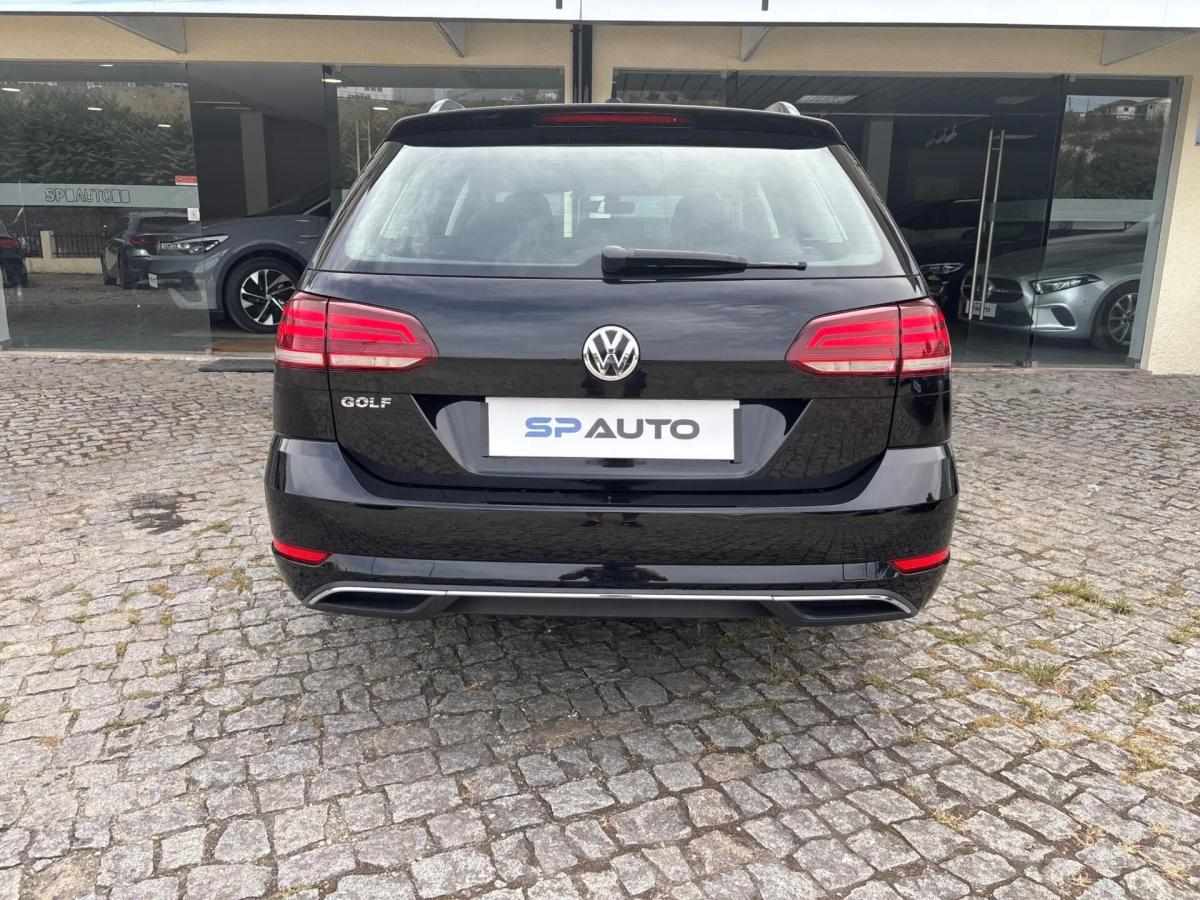 volkswagen-golf-variant-2019-diesel-1598cc