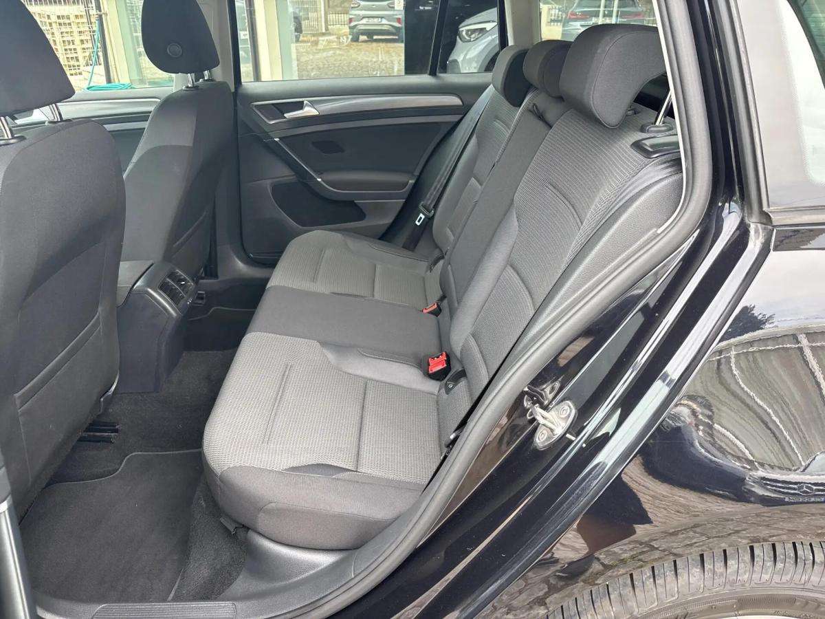 volkswagen-golf-variant-2019-diesel-1598cc