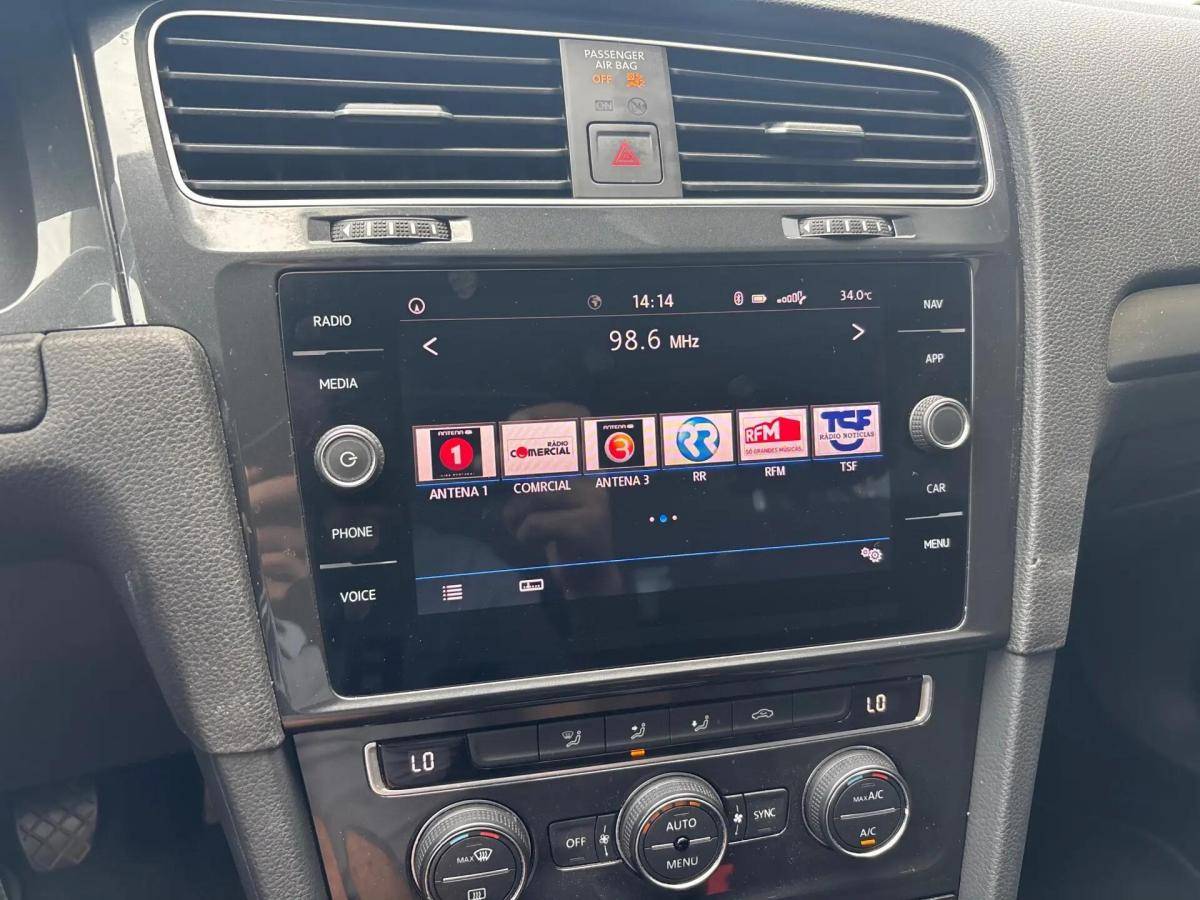 volkswagen-golf-variant-2019-diesel-1598cc