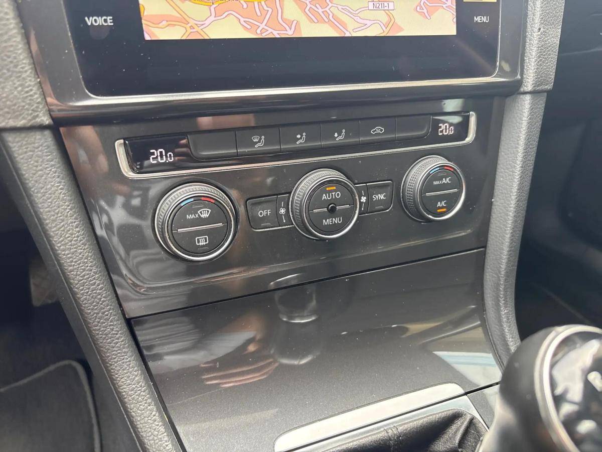 volkswagen-golf-variant-2019-diesel-1598cc