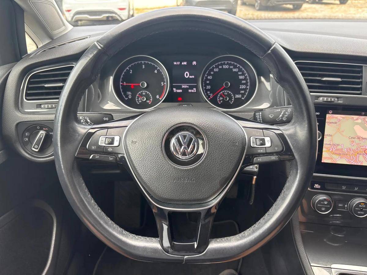 volkswagen-golf-variant-2019-diesel-1598cc