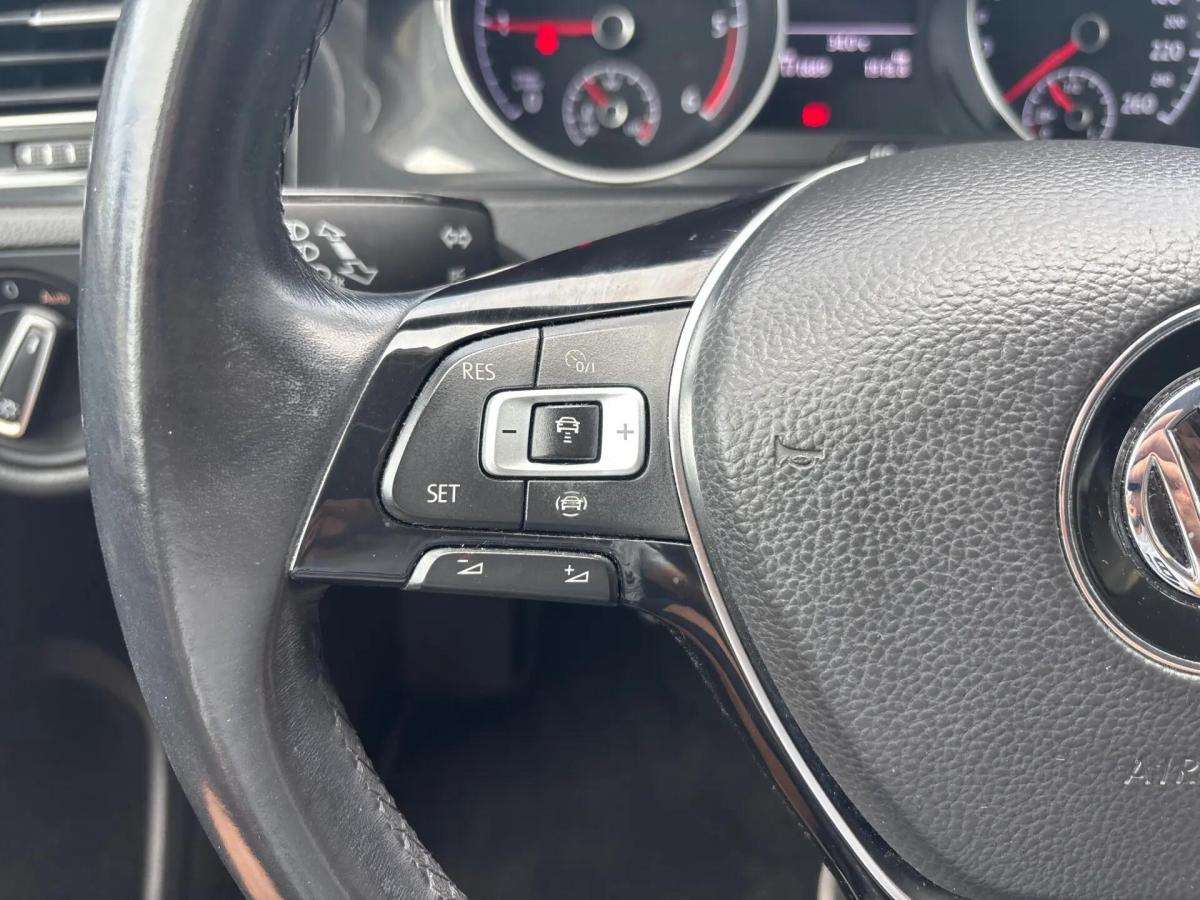 volkswagen-golf-variant-2019-diesel-1598cc