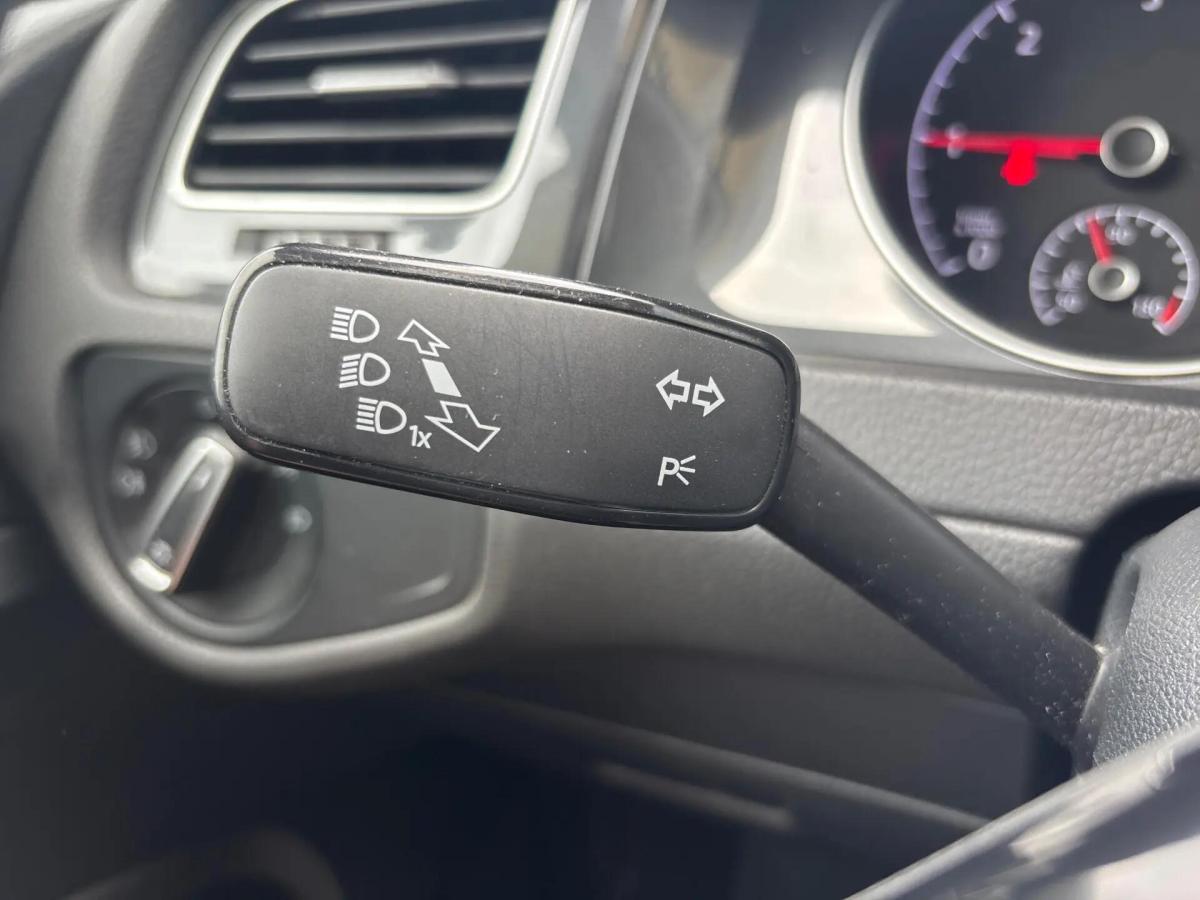 volkswagen-golf-variant-2019-diesel-1598cc