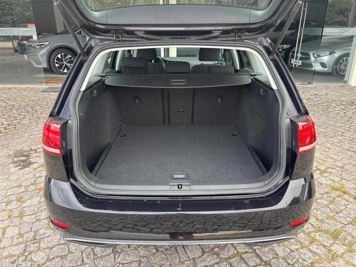 volkswagen-golf-variant-2019-diesel-1598cc