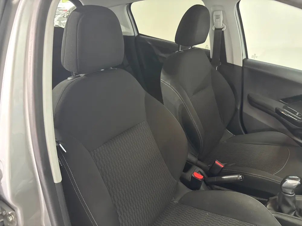 peugeot-208-2017-diesel-1560cc