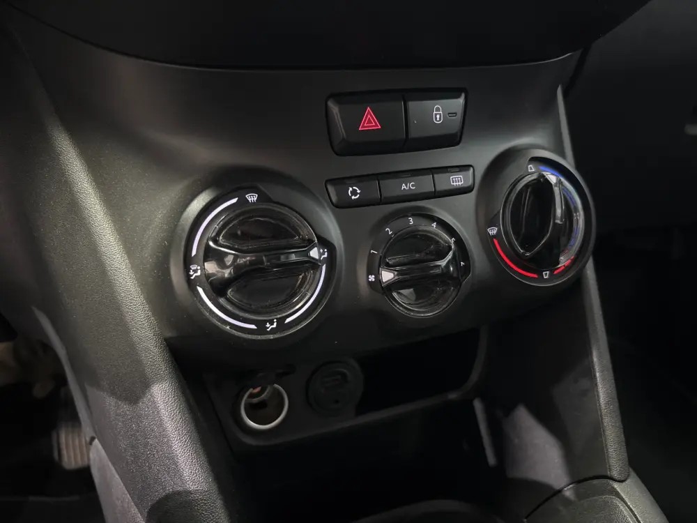 peugeot-208-2017-diesel-1560cc
