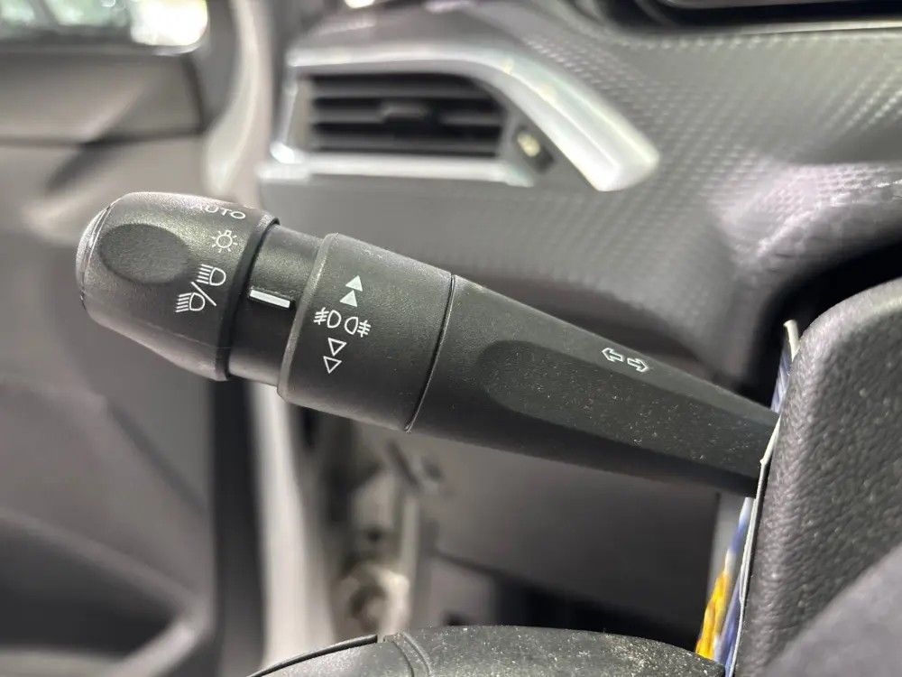 peugeot-208-2017-diesel-1560cc