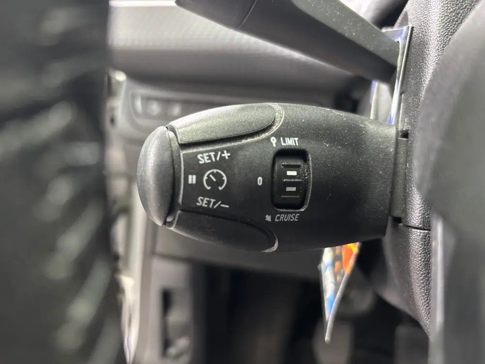 peugeot-208-2017-diesel-1560cc