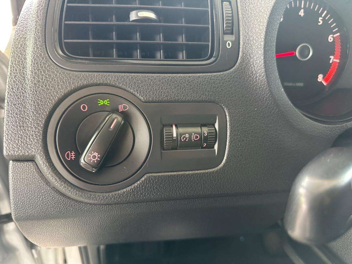 volkswagen-polo-2010-gasolina-1198cc
