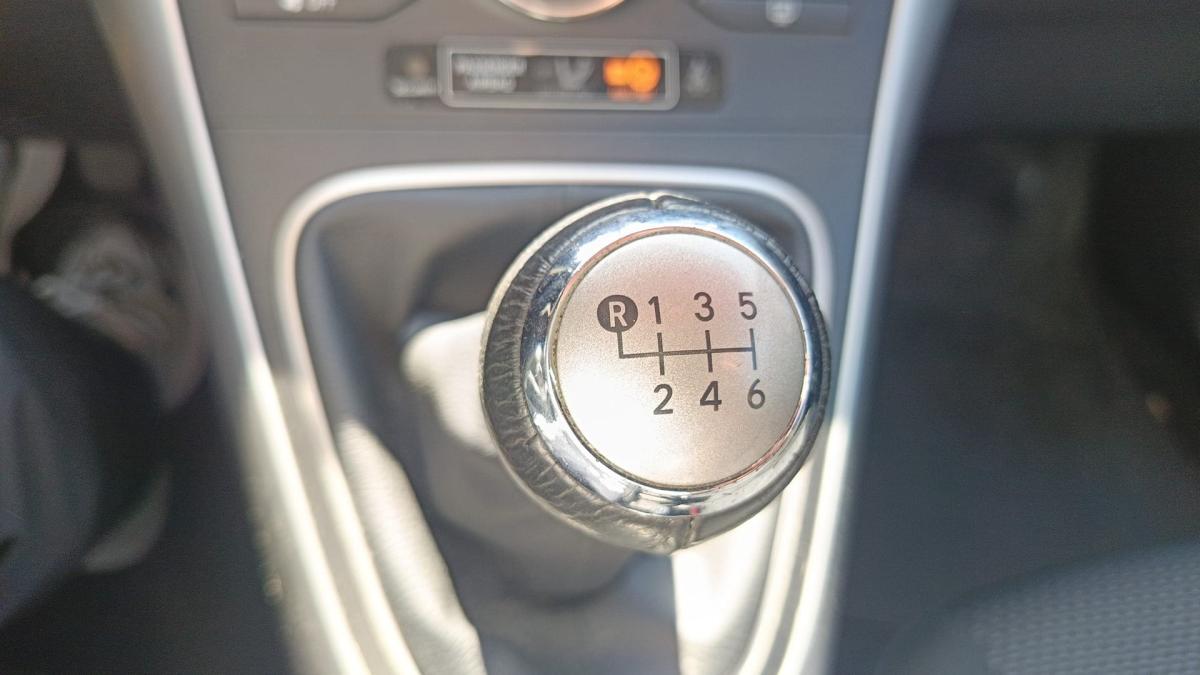 toyota-auris-2011-gasolina-1329cc