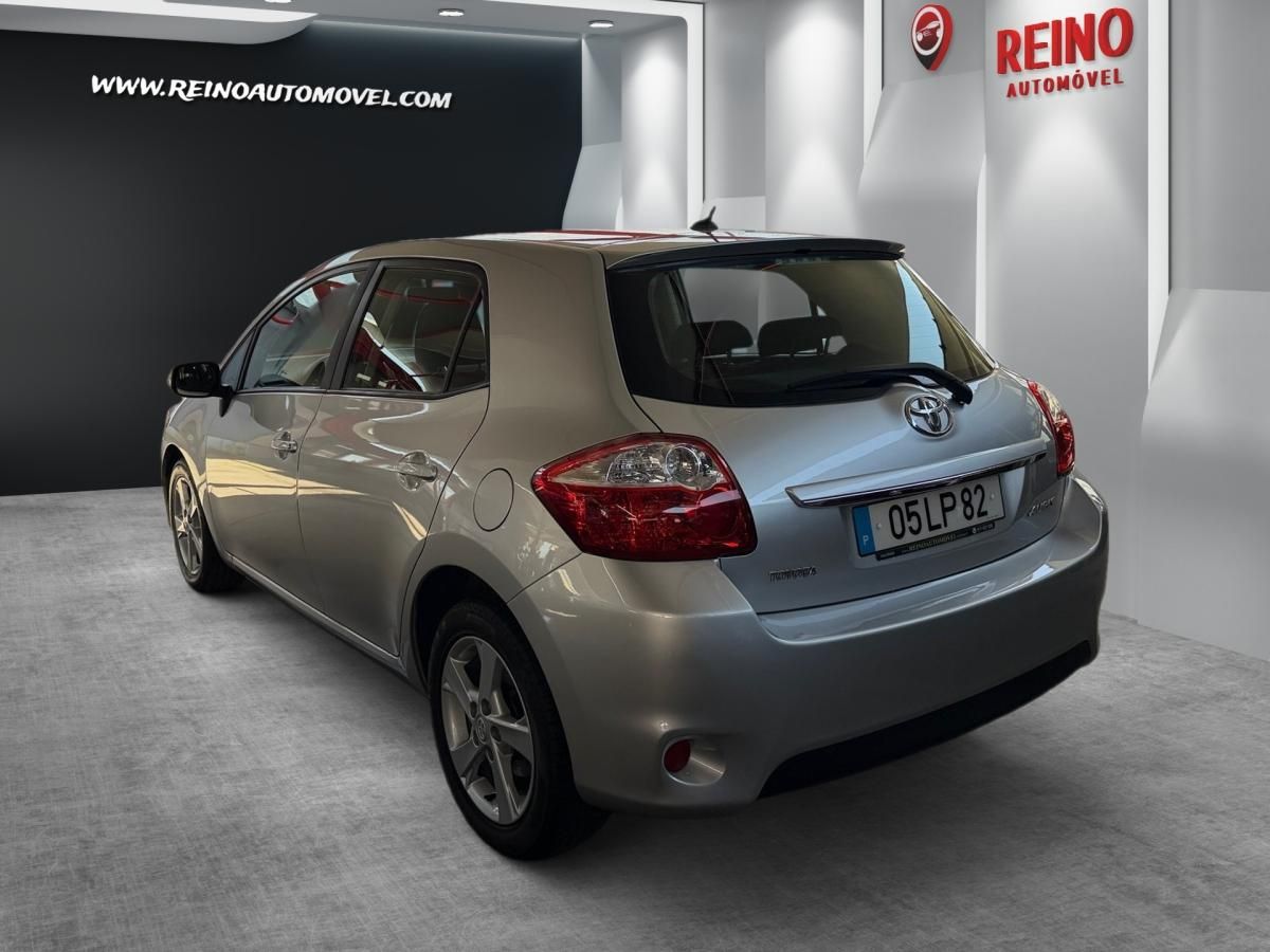 toyota-auris-2011-gasolina-1329cc