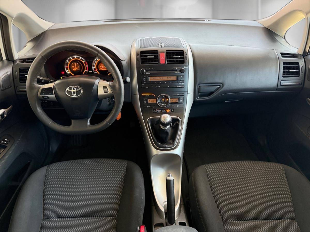 toyota-auris-2011-gasolina-1329cc