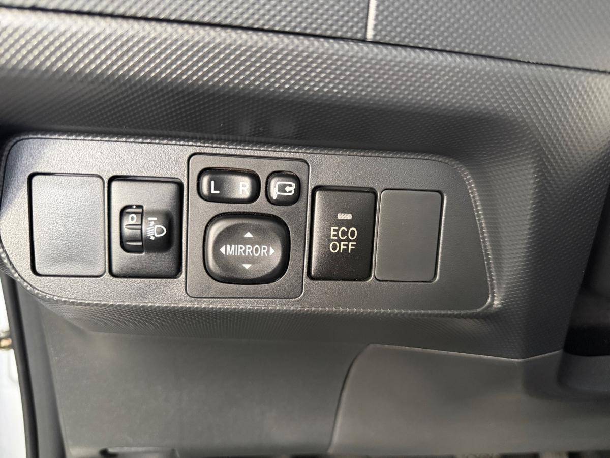 toyota-auris-2011-gasolina-1329cc