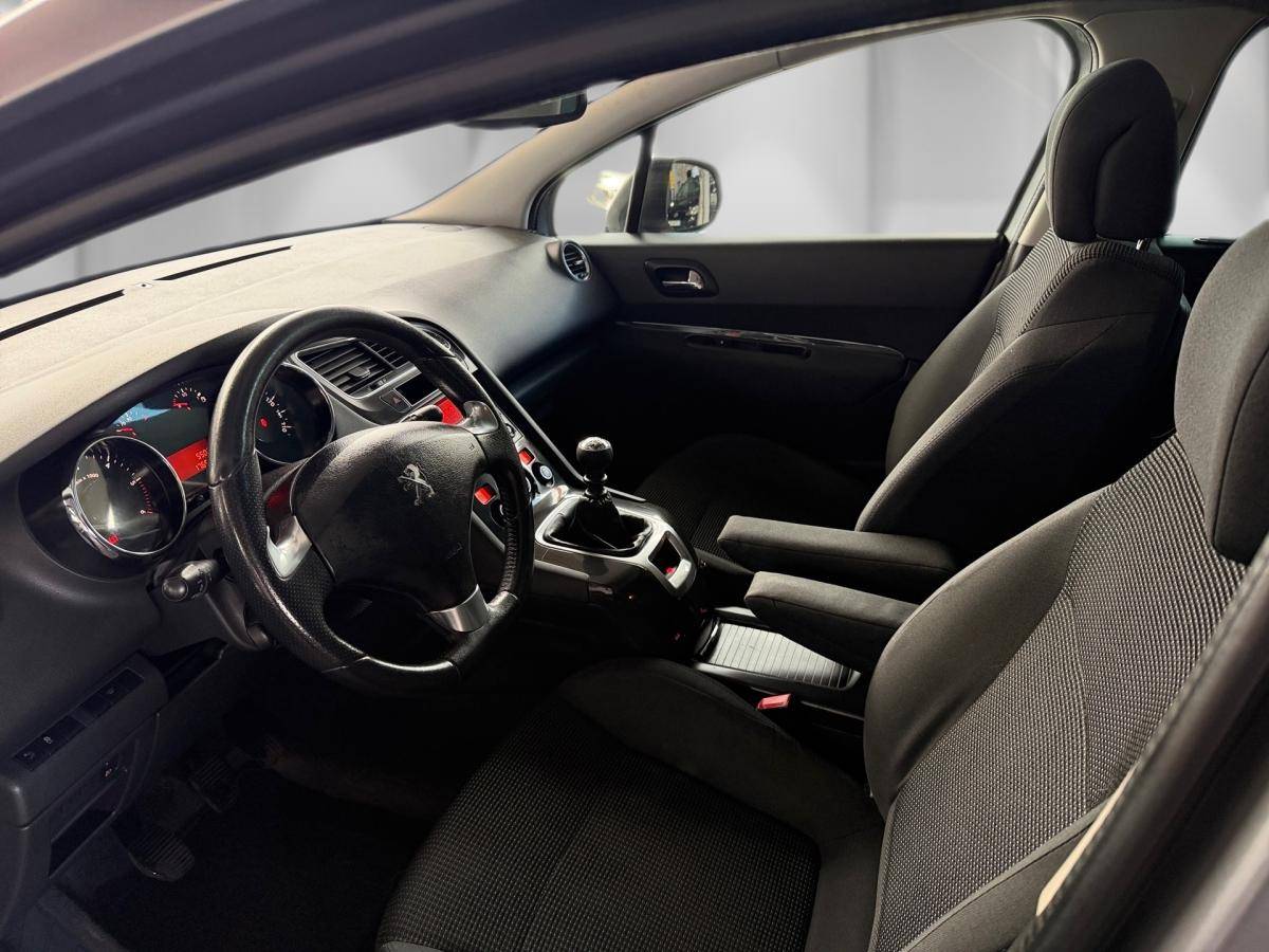 peugeot-5008-2015-diesel-1560cc
