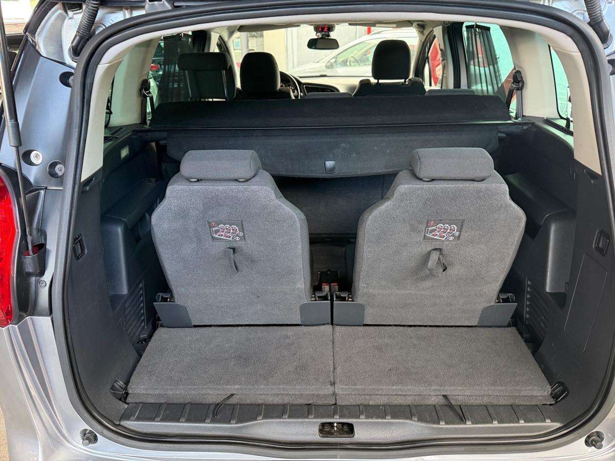 peugeot-5008-2015-diesel-1560cc