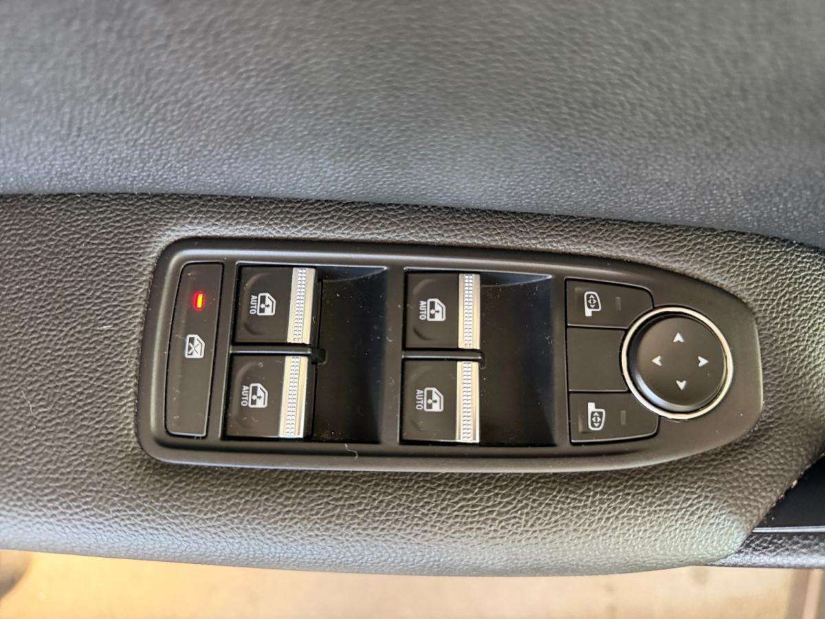 renault-captur-2023-hibrido-a-gasolina-1598cc