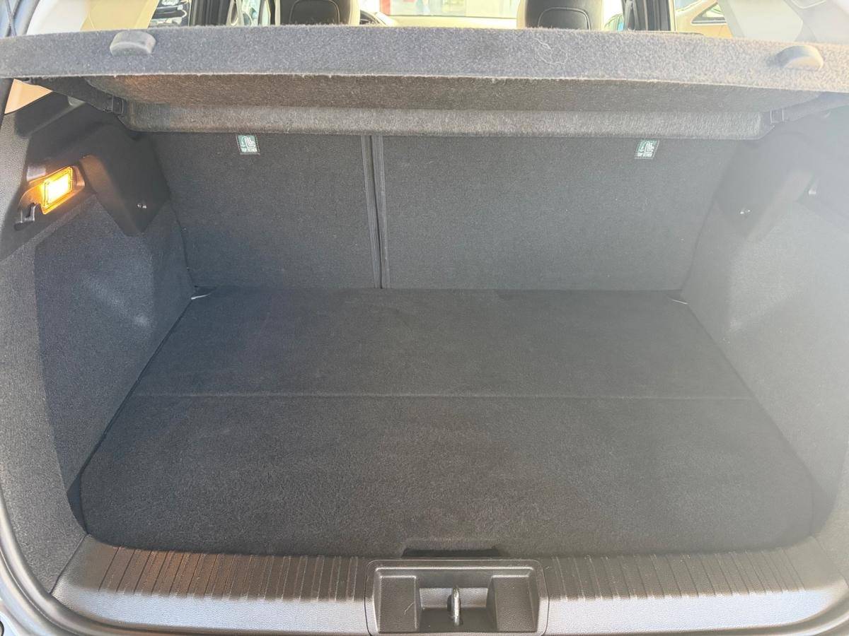 renault-captur-2023-hibrido-a-gasolina-1598cc