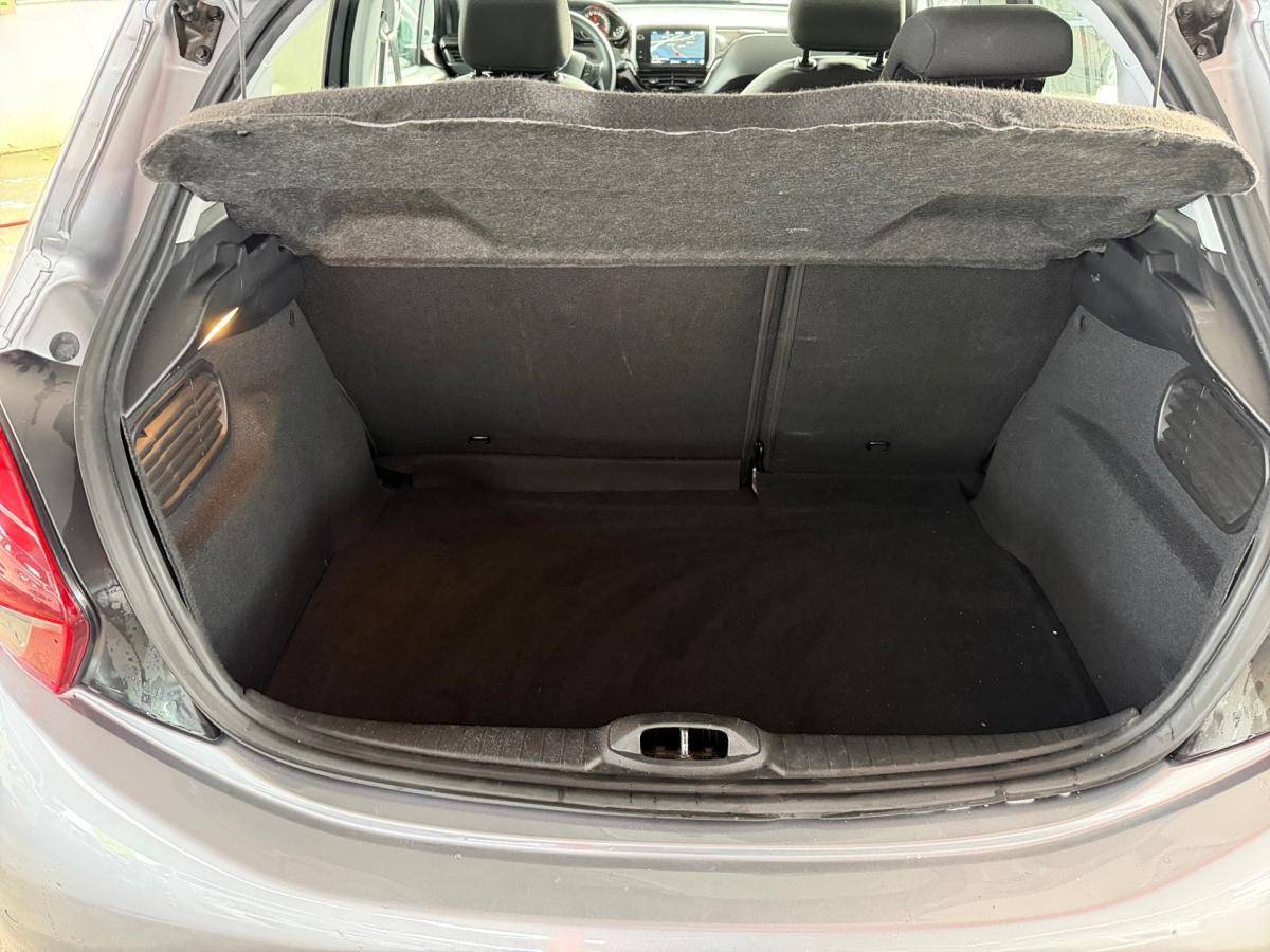peugeot-208-2018-gasolina-1199cc