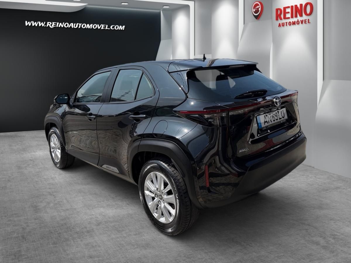 toyota-yaris-cross-2022-hibrido-a-gasolina-1490cc
