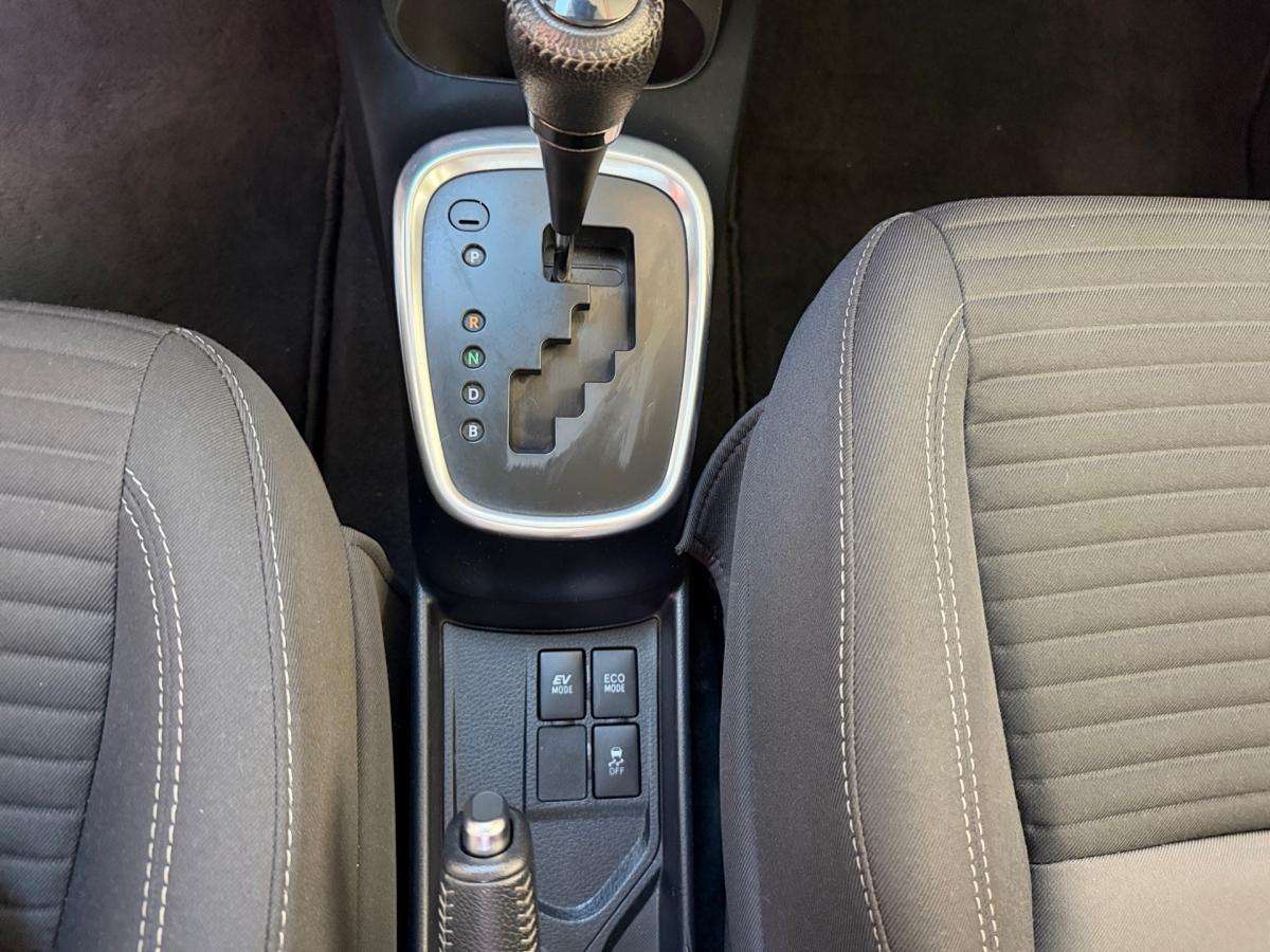 toyota-yaris-2020-hibrido-a-gasolina-1497cc