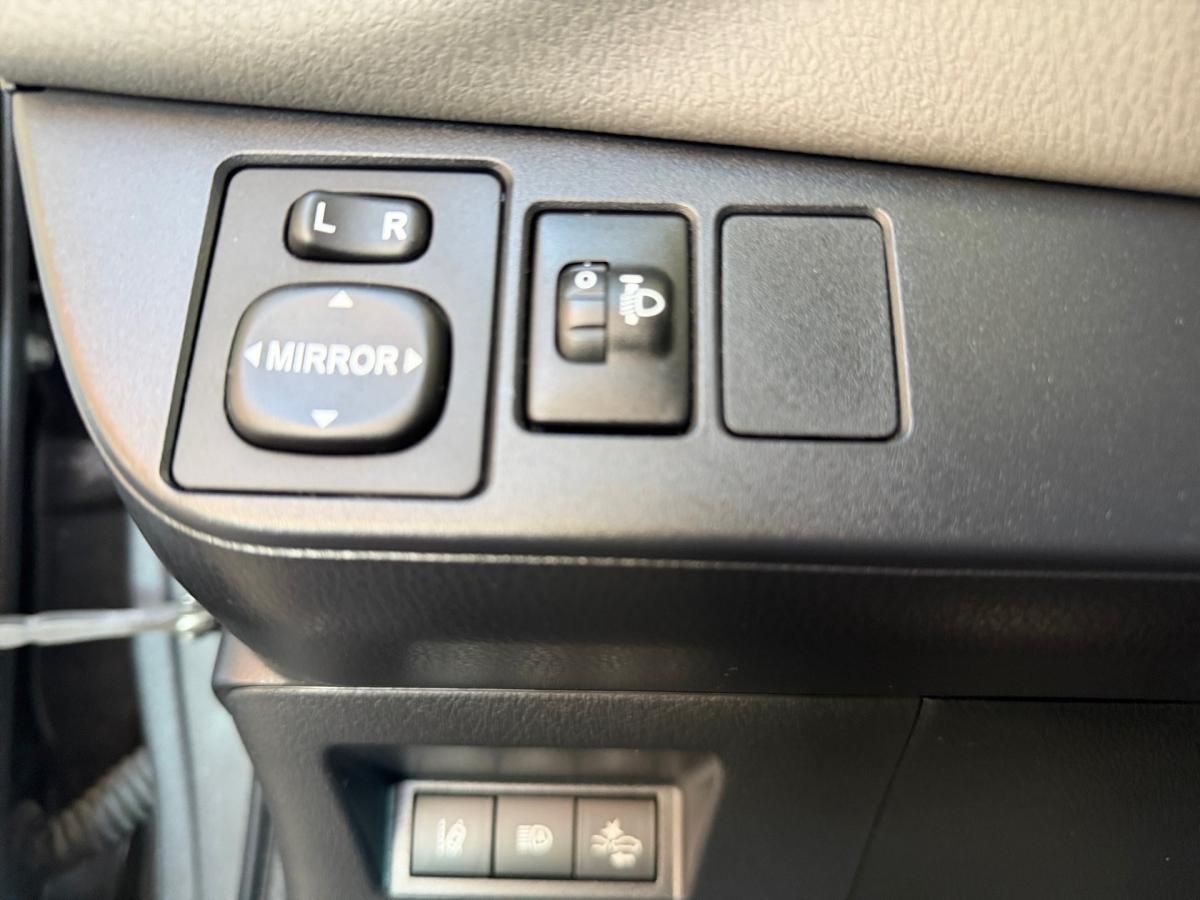 toyota-yaris-2020-hibrido-a-gasolina-1497cc
