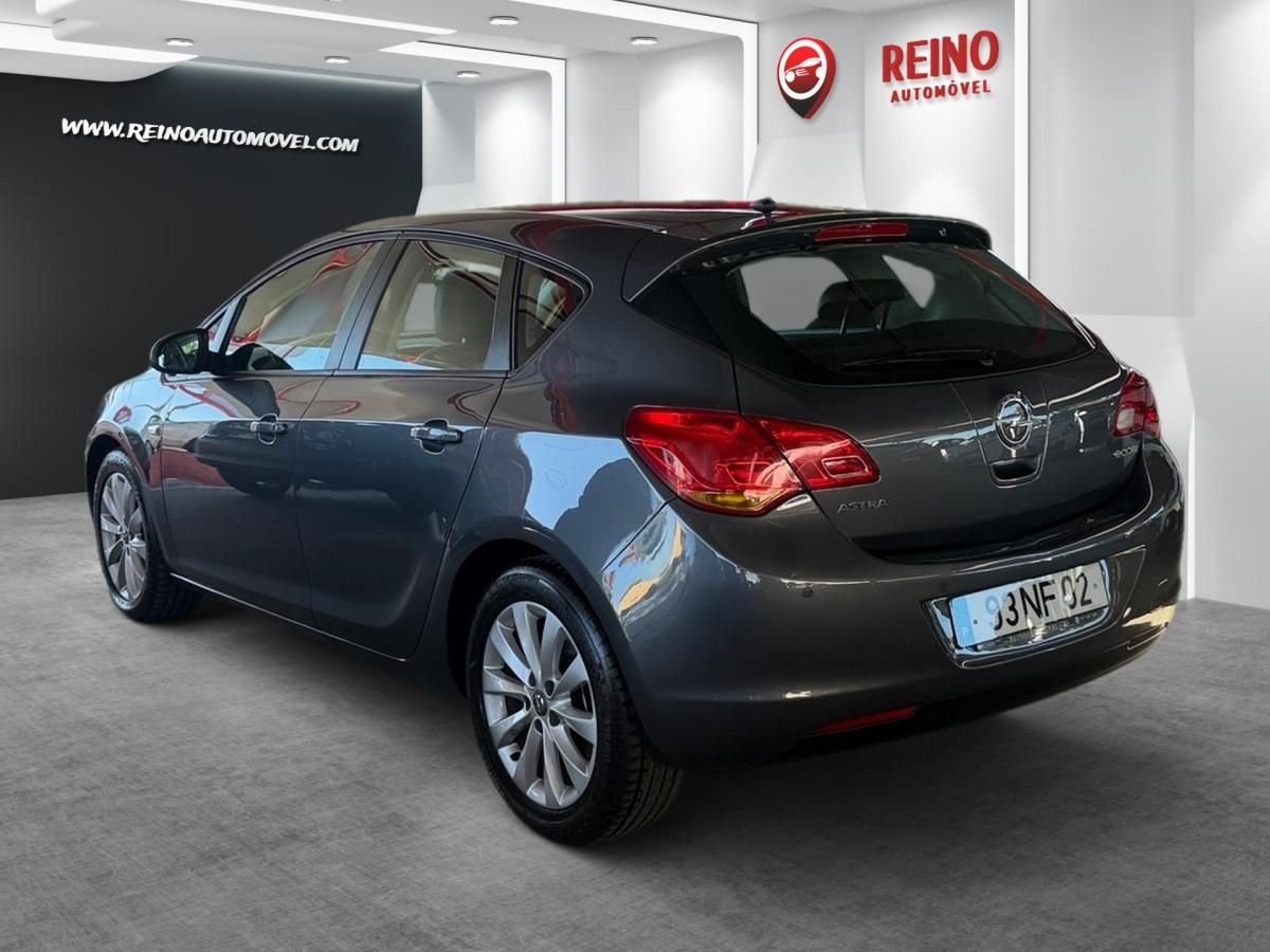 opel-astra-2012-diesel-1686cc