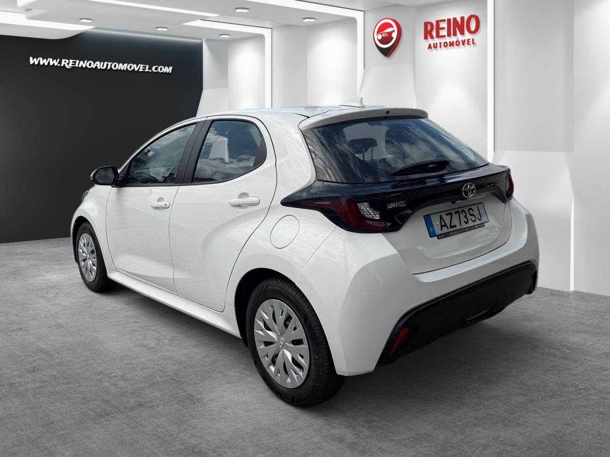 toyota-yaris-2022-gasolina-1490cc